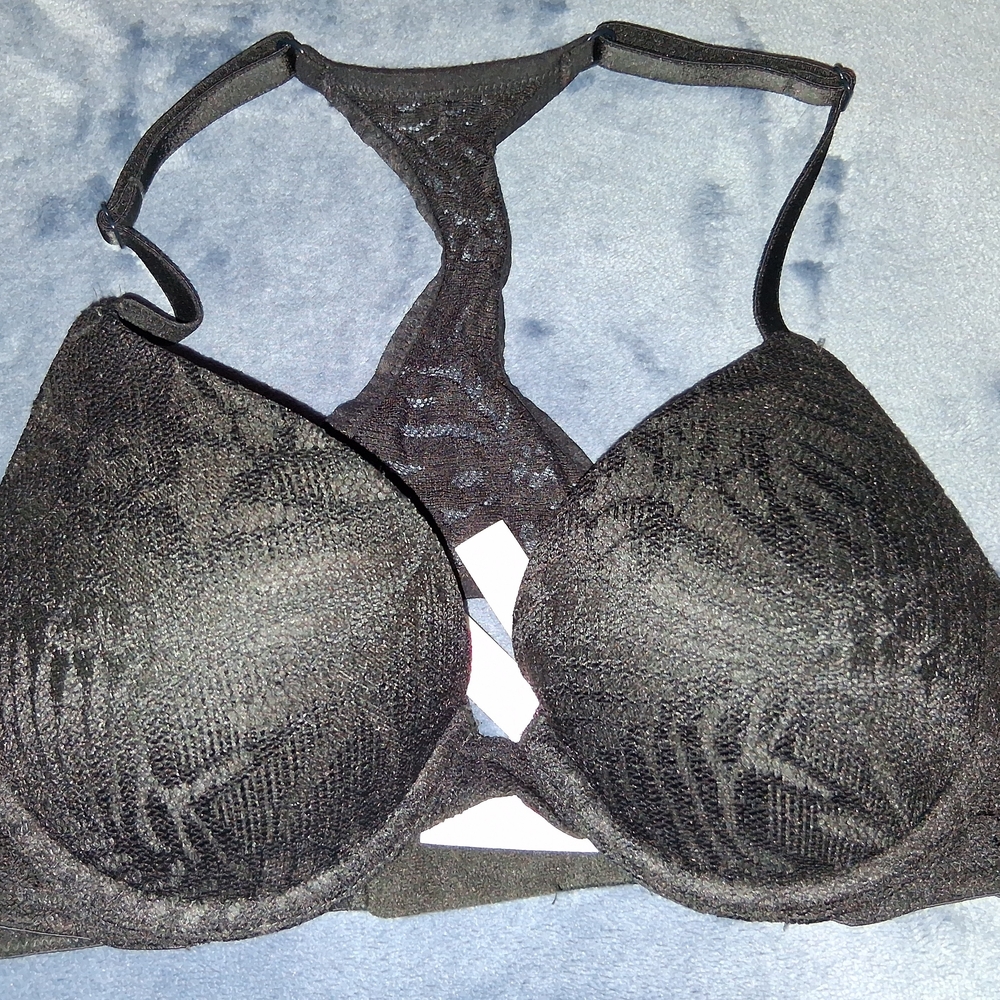PINK by Victoria's Secret Elegant Black Lace Push Up Bra 32A